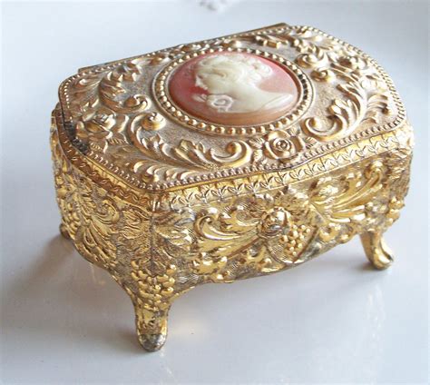 Metal Cameo Jewelry Box 